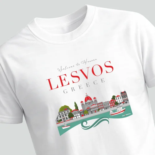 Λευκο t-shirt με εοκονογραφιση του λιμανιού της Μυτιλήνης Λέσβου. Welcome to Lesvos